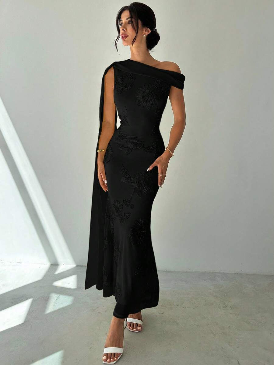 black three-dimensional floral hip hugging sloping shoulder streamer maxi dress