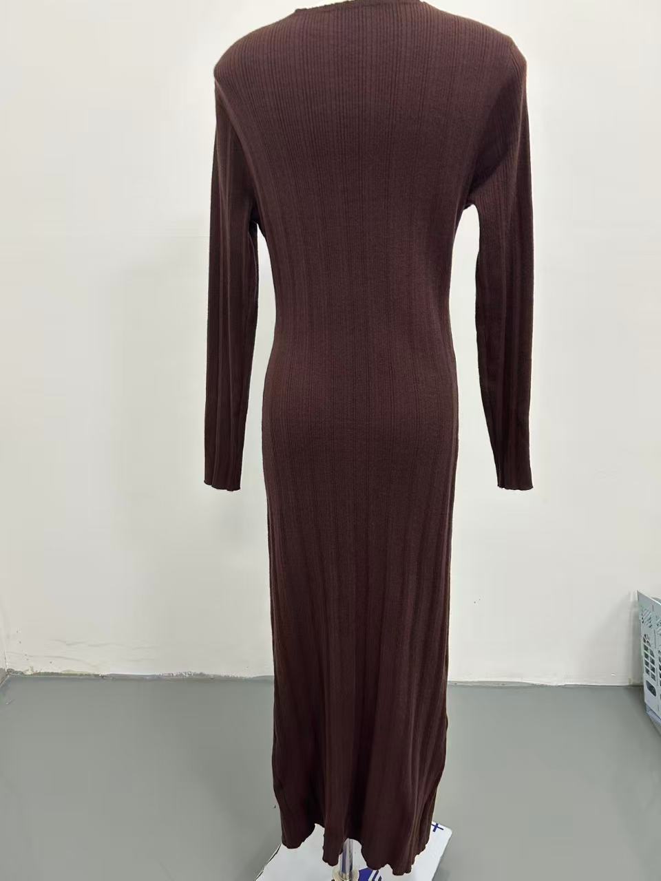 button V-neck knitted maxi dress