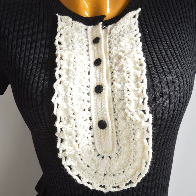 black short sleeve knitted mini dress