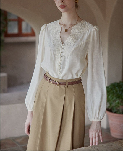 French retro embroidered V-neck shirt