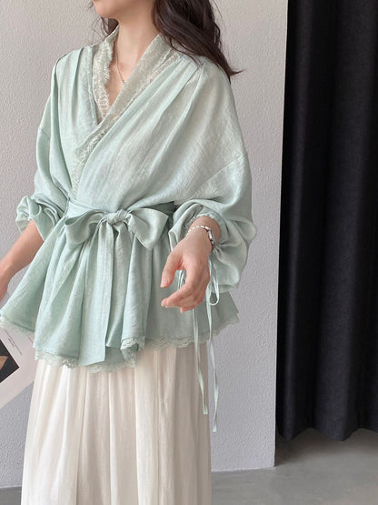 Lace-up V-neck lace-up shirt