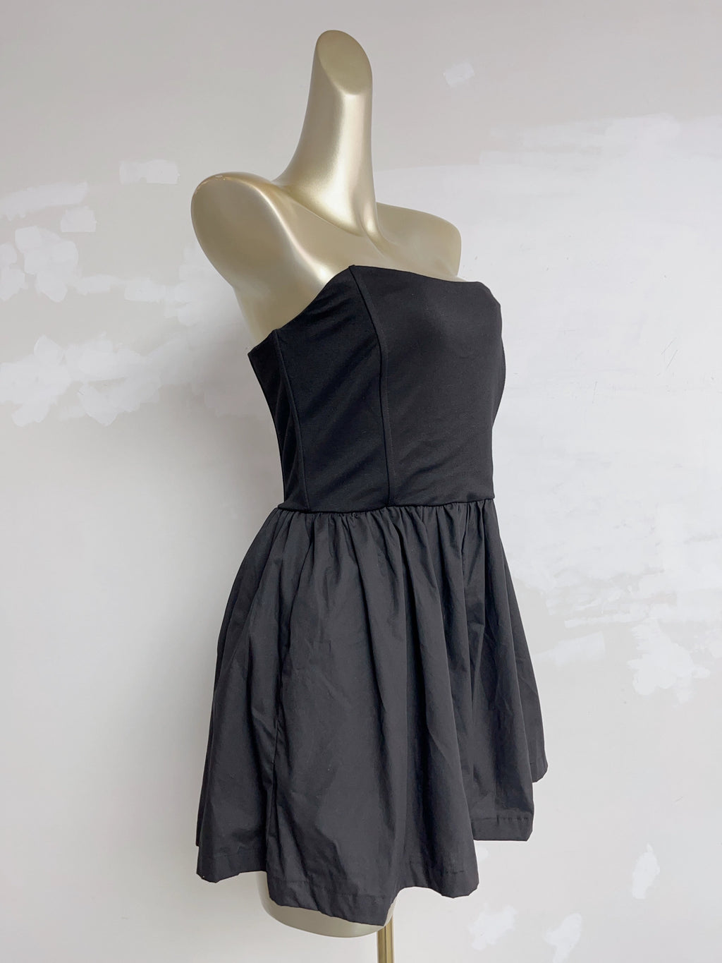 black fishbone shaping pinch pleats waist bandeau dress