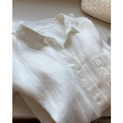 White collared single-breasted long-sleeved loose-fitting shirt