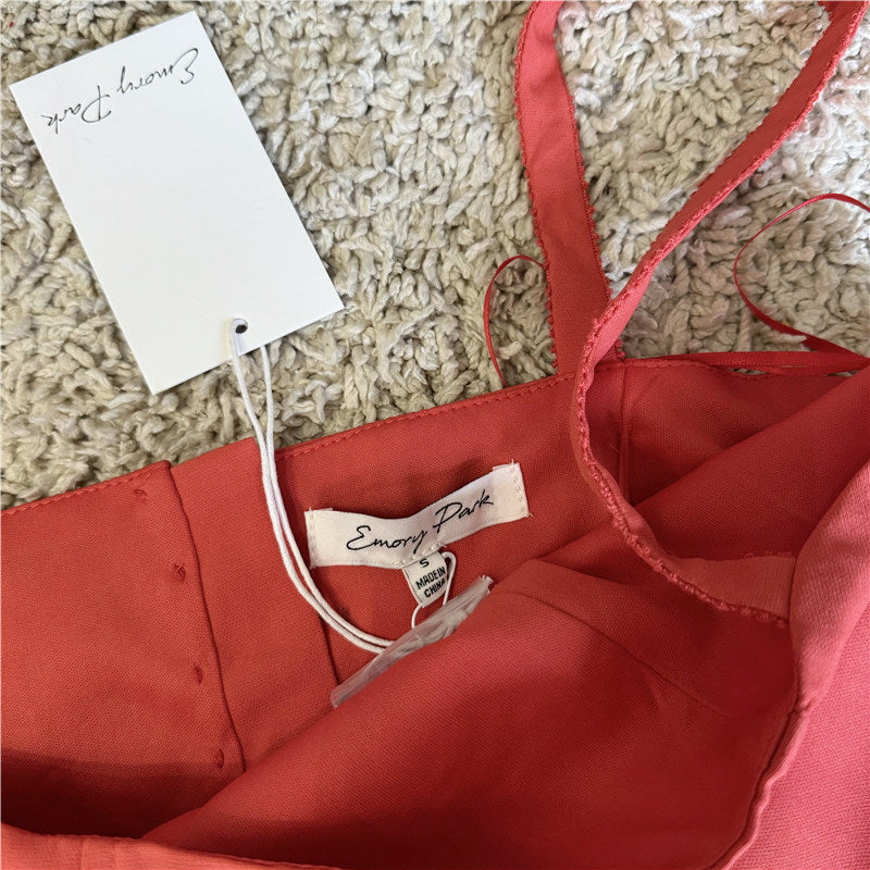 red buttons short suspenders top