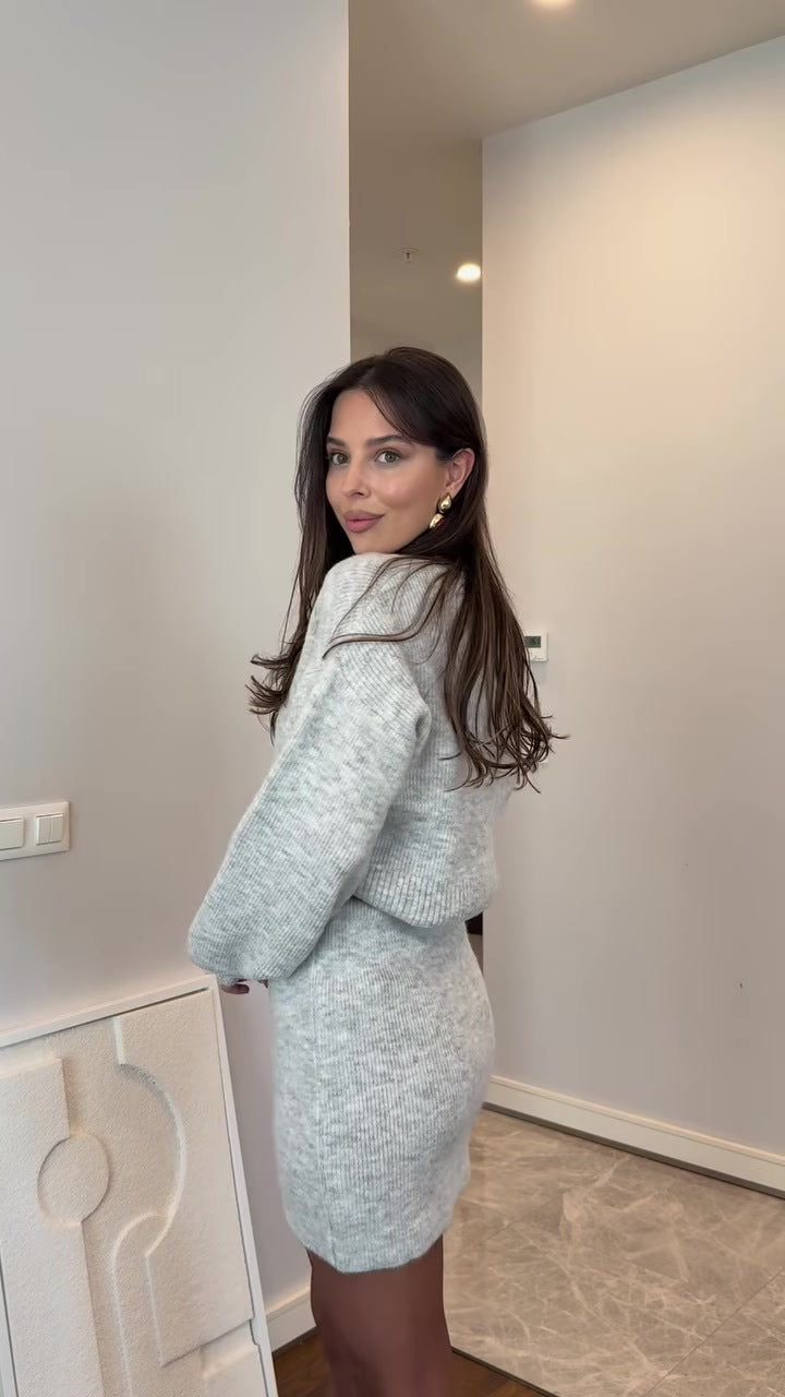 light grey long-sleeved short skirt suit