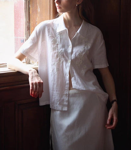 White natural linen embroidered short-sleeved shirt