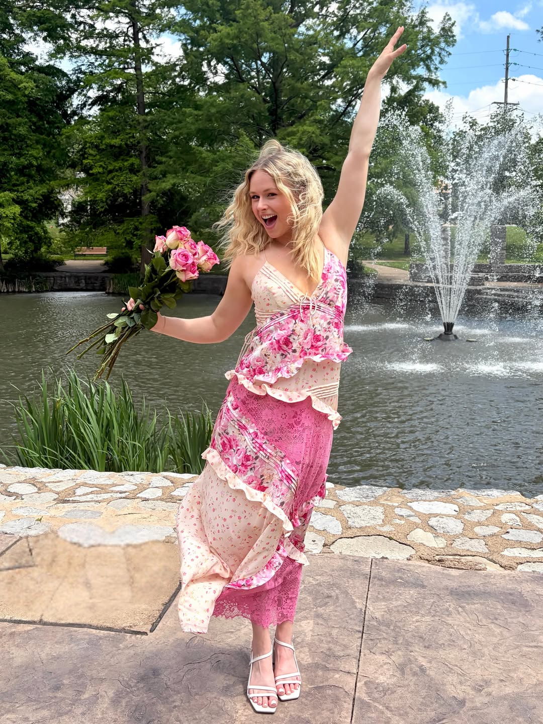Hollow-out deep V-neck ruffled floral backless maxi dress